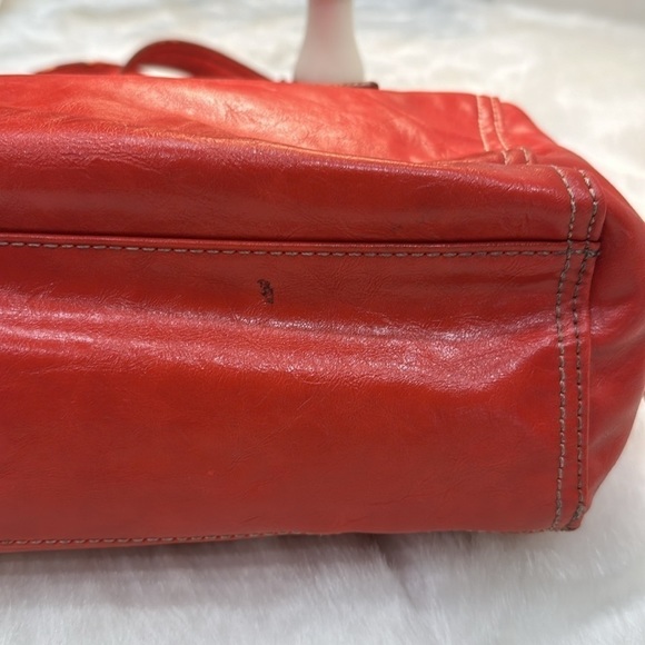 Vintage Sag Harbor Red, soft faux leather double adjustable shoulder straps - Picture 8 of 13